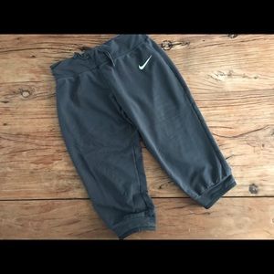 Nike Dri-Fit Capri Running Pants - S